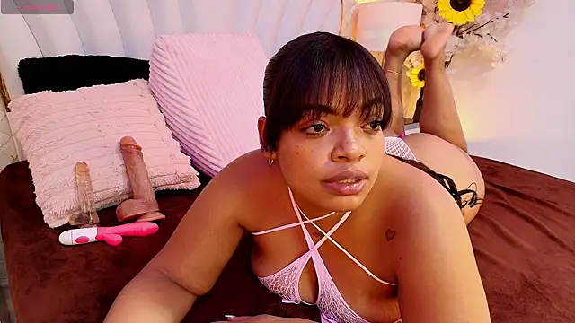 YazminJenner webcam