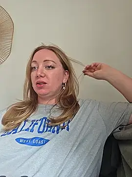 arielsweetieee webcam