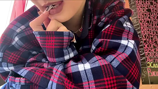 SuzanMoote webcam