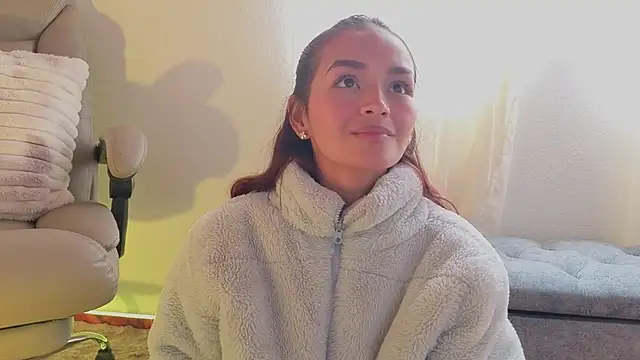 Aura_moons webcam