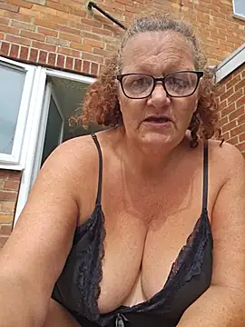 MissQueenBeex webcam