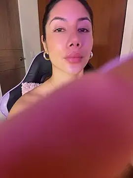 ArianaReynoldss webcam