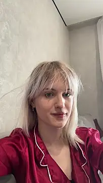 LezzyCrown webcam