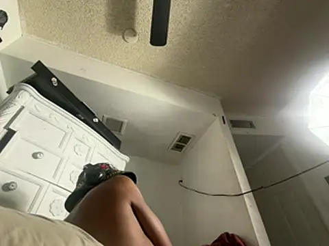 Dreloveugirl live sex cam