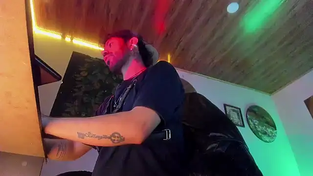 LatinMilk_ webcam
