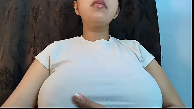 CarolineBrunx webcam