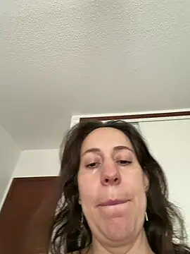 Renattasweetboobs webcam