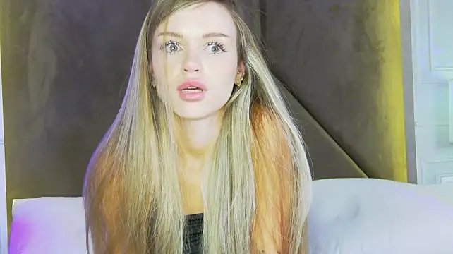 MarilynNova webcam