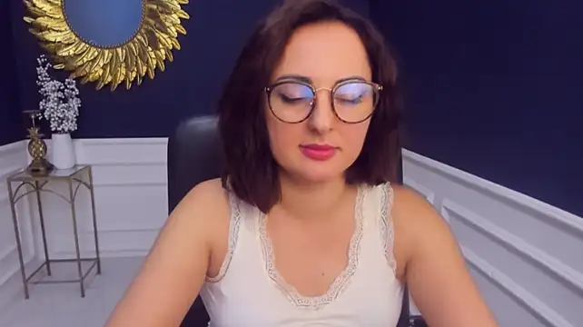 NoraSimons webcam
