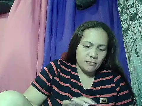 prettymomma24xx webcam