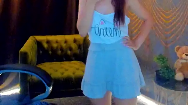 Livia_Shy webcam