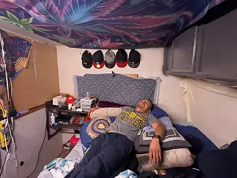 OmarSalasxh33 webcam