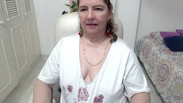 leonela_69 webcam