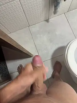 Roinuj098's room