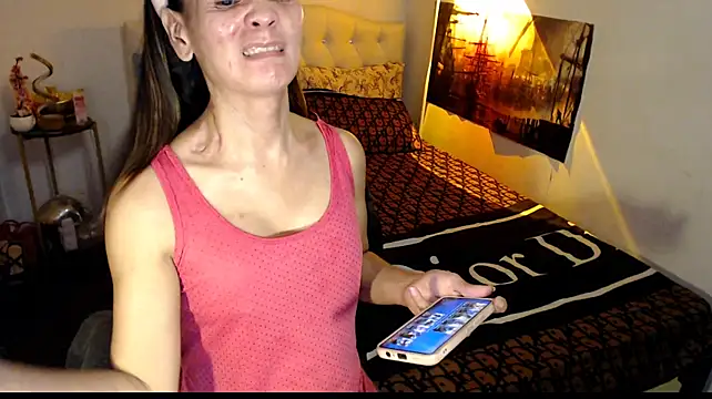 NinaDOM4CUM webcam