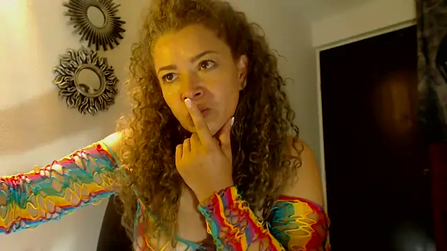 dalilasquirt1 webcam