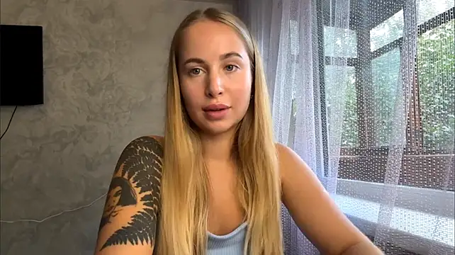 Micky_blush webcam