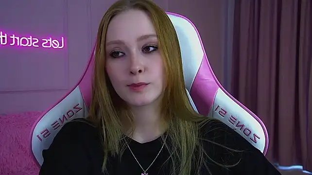 AgataFoxley webcam