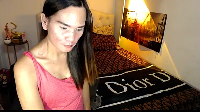 NinaDOM4CUM webcam