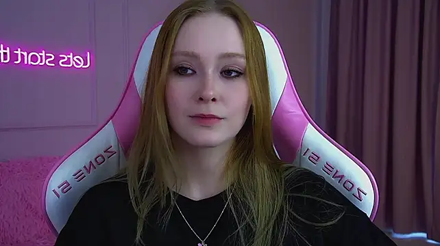 AgataFoxley live cam on StripChat