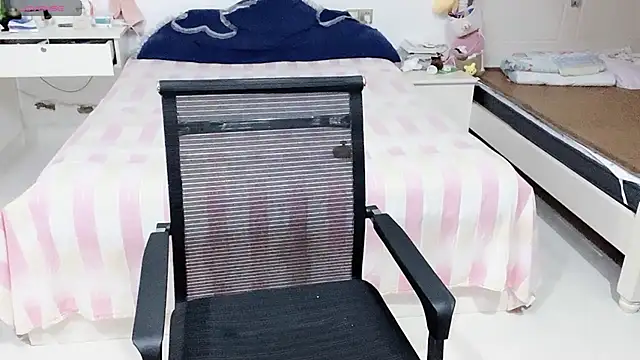 miaomiao-99 webcam