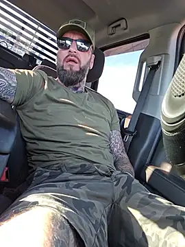 Beardedtattood live sex cam