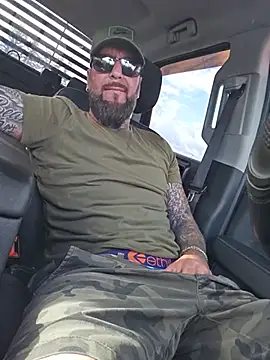 Beardedtattood live sex cam