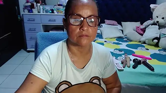 pervert_mommy_ live cam on StripChat