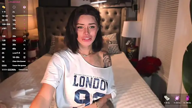ParisianDoll webcam