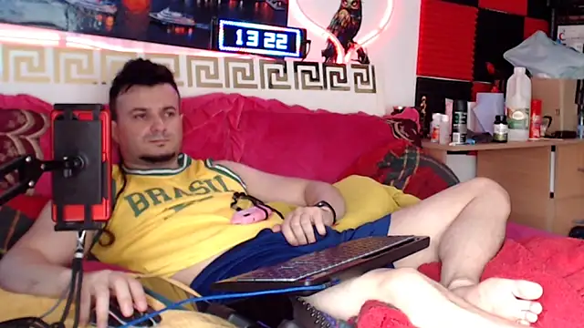 Hugec0ck007 webcam