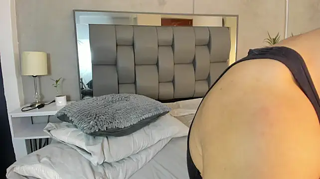 Charlie___Musk webcam