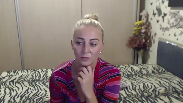 MirabelaSweet webcam