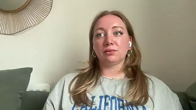 arielsweetieee webcam