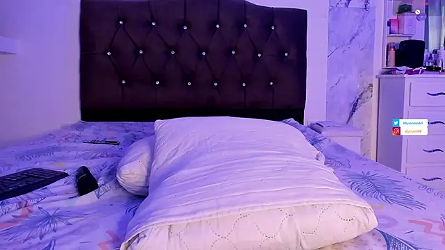 alysson_18 webcam