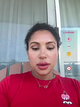 MeghanXO webcam