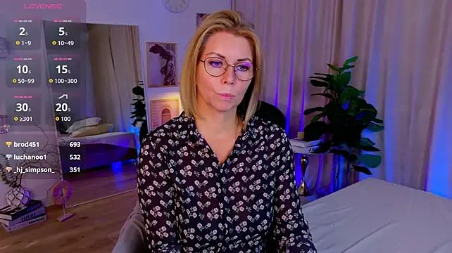 Annie_Light webcam