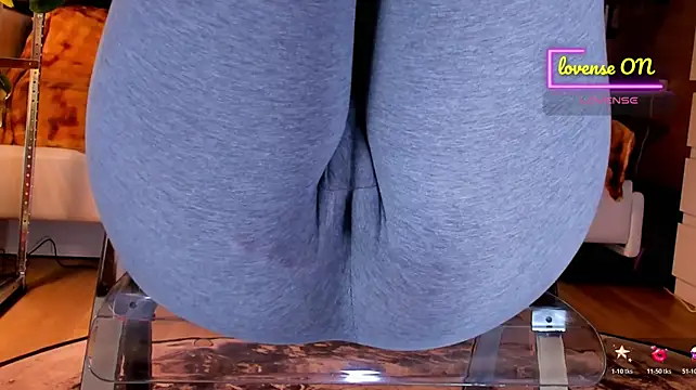 Cameltoe_squirt_inPants webcam