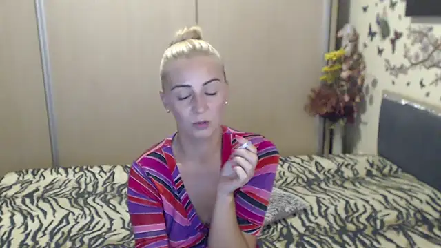 MirabelaSweet webcam