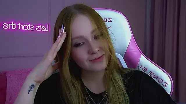AgataFoxley webcam