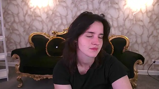CassandraGold webcam