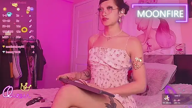 moonfiredancer webcam