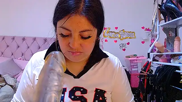lanaqueen699 webcam