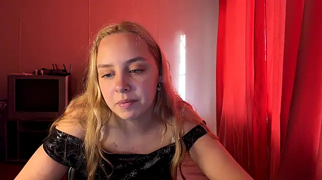 ZoraDearmon webcam