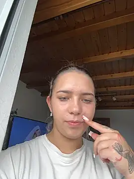 Naomi-Klein webcam