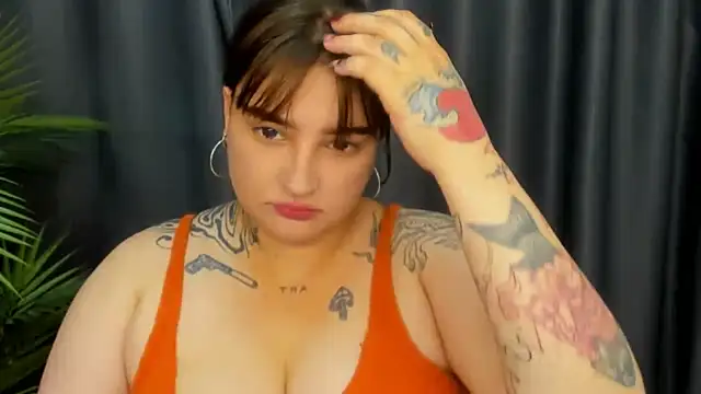 NikkiSummer webcam