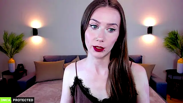 TheWoman__ webcam