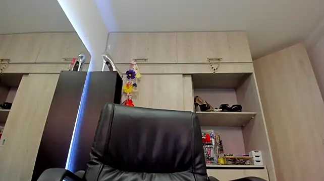 BellaFlaming webcam