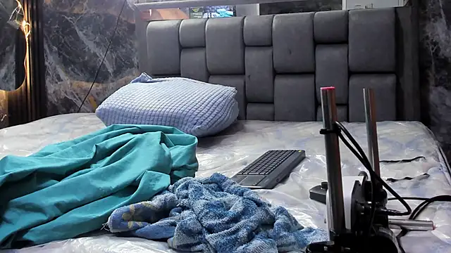 Couple_Gold69 webcam