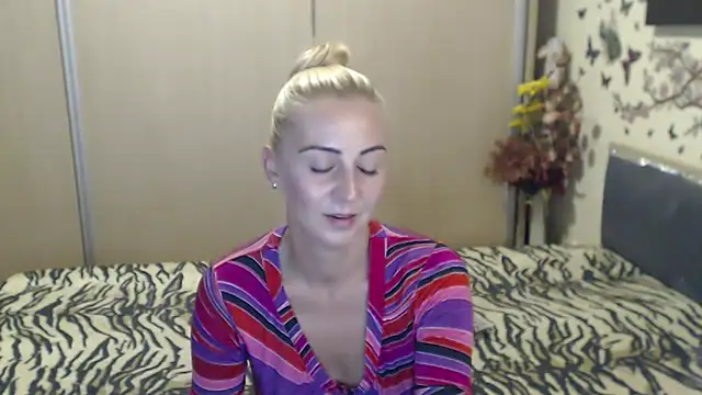 MirabelaSweet webcam