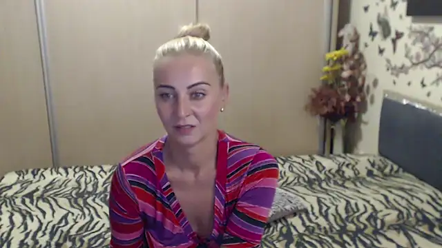 MirabelaSweet webcam